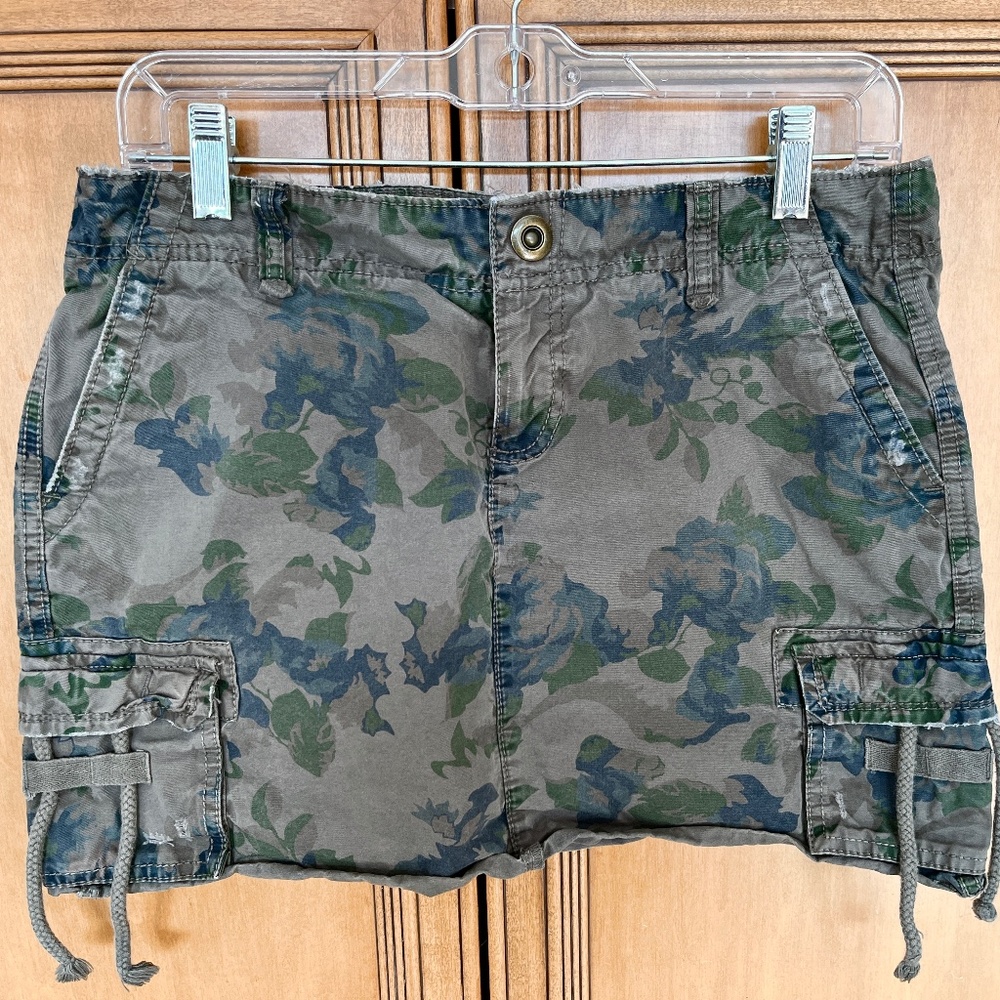 Distressed cargo mini skirt